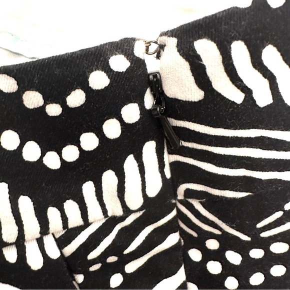 J. Crew Stretch Chino Shorts Black and White Tribal Stripes Size 6 - Picture 6 of 9
